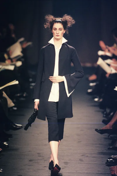 Look 30